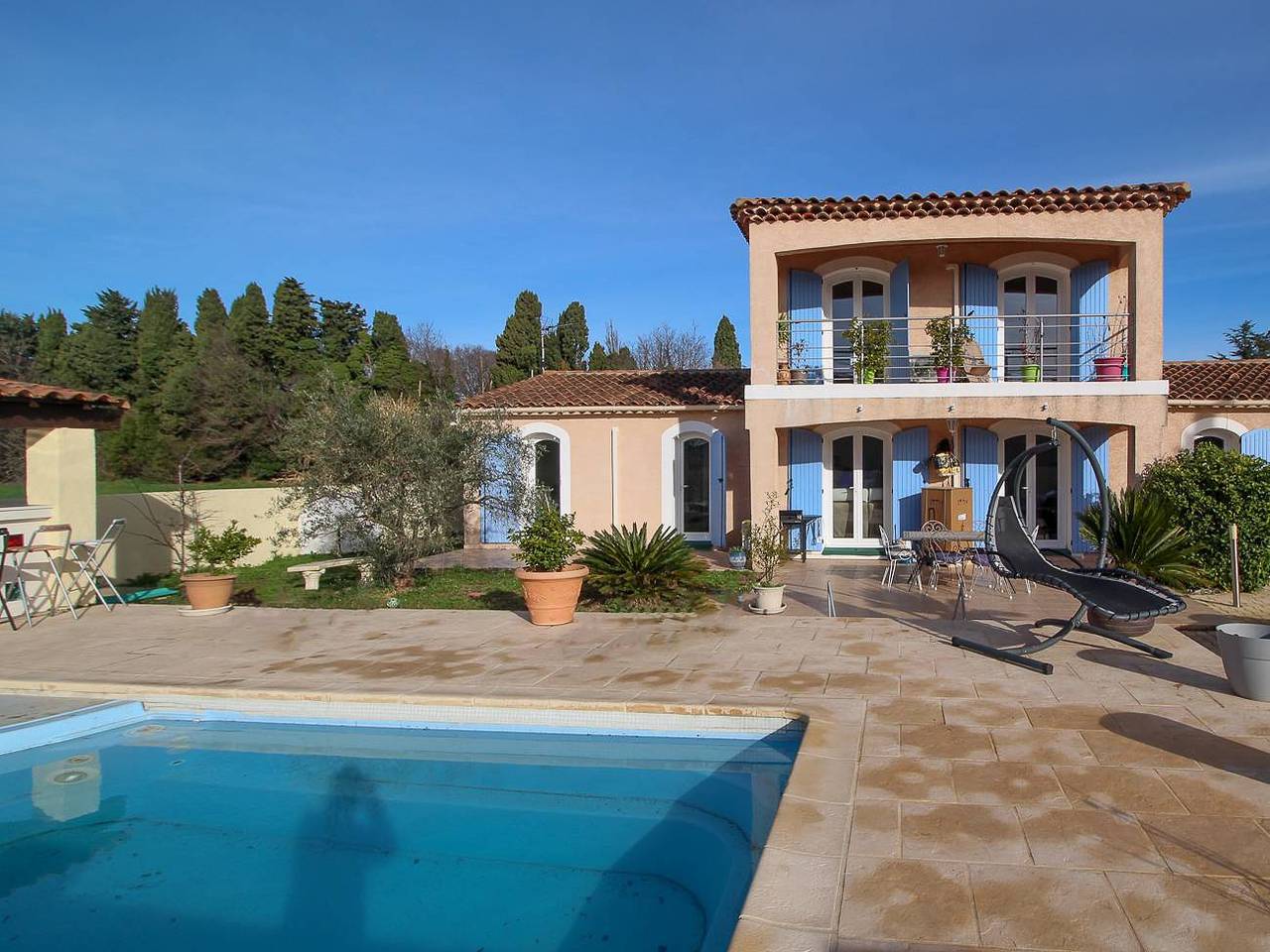 Comfortable air-conditioned villa near Salon-de-Provence, dog allowed (1). in Salon-de-Provence, Region de Aix-en-Provence