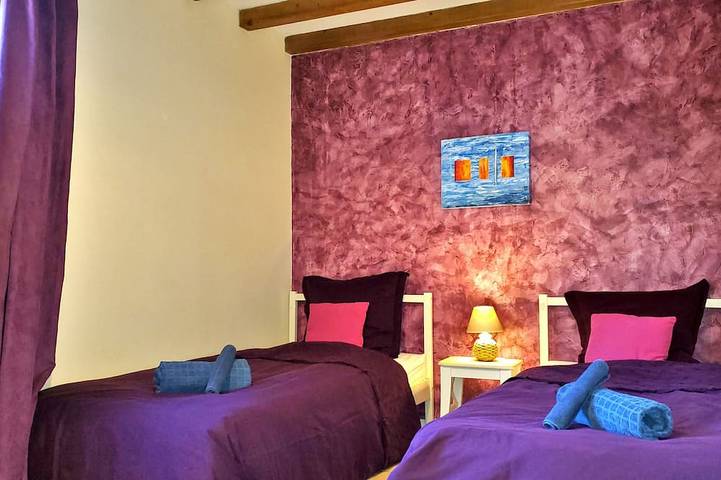 Location de vacances pour 4 personnes, avec jardin ainsi que terrasse et piscine à Roquetaillade - 3