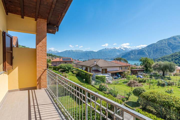 Casa vacanza per 4 persone, con terrazza e vista lago a Lenno (Italia)