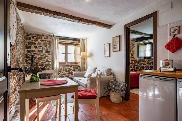 Maison de campagne pour 2 personnes, avec jardin et balcon dans Asturies - 4