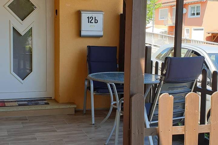 Ferienhaus für 4 Personen, mit Terrasse in Kell am See