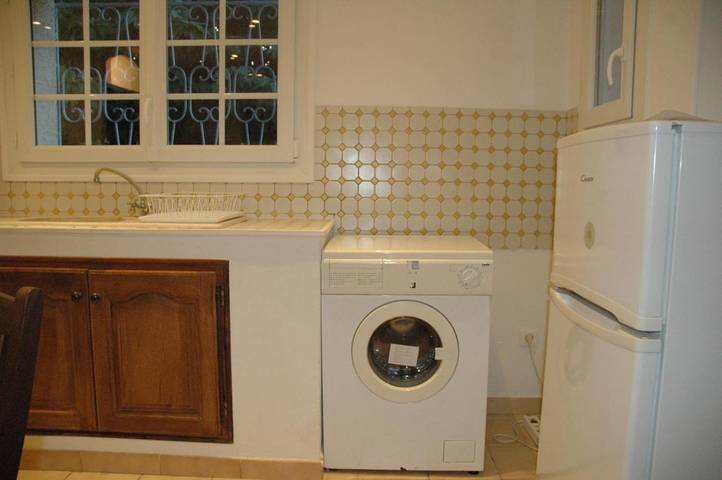 Gîte pour 6 personnes, avec vue ainsi que piscine et jardin, animaux acceptés à Châteaudouble - 4