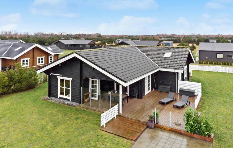 Ferienhaus für 6 Personen, mit Terrasse und Whirlpool sowie Sauna und Garten in Marielyst