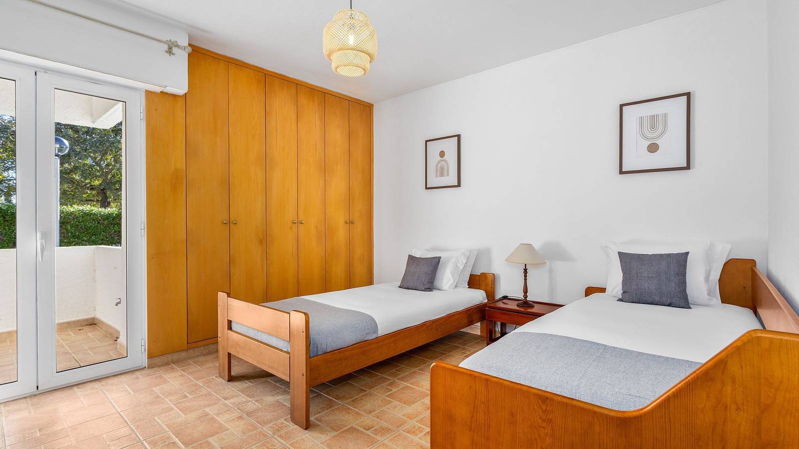 Ganze Wohnung, Ferienwohnung für 5 Personen mit Balkon in Quarteira, Faro Distrikt