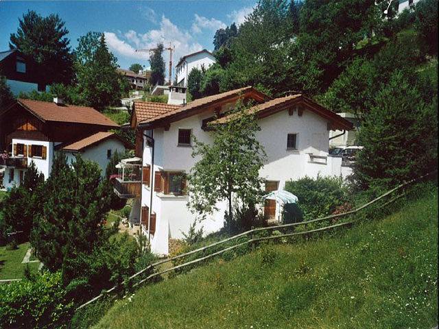 Bed & Breakfast "La Val" Trin - Doppelzimmer mit Etagendusche/Wc in Trin Dorf, Trin