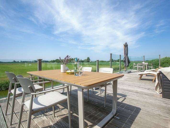 Ferienhaus für 4 Personen mit Terrasse in Den Hoorn, Westfriesische Inseln