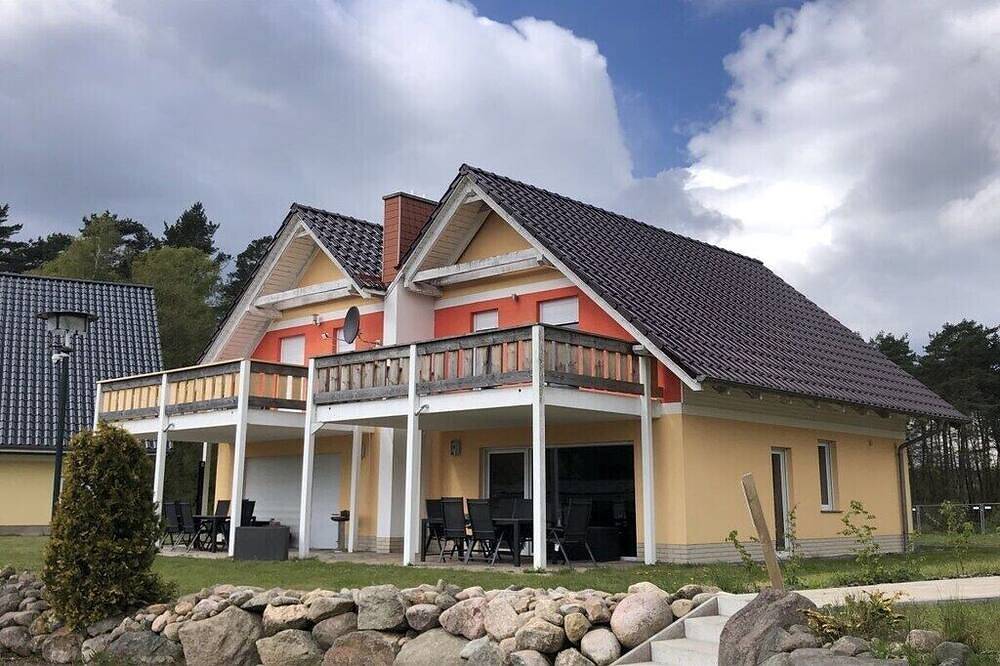 Tinla Komfortable Ferienresidenz in Klein Labenz, Warin