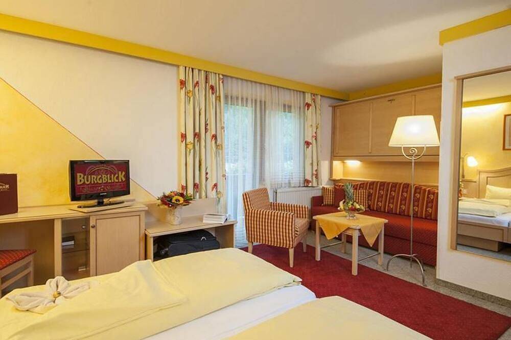 Doppelzimmer Klassik + - Burgblick, Hotel-Restaurant in Dorfgastein, Ski Amadé