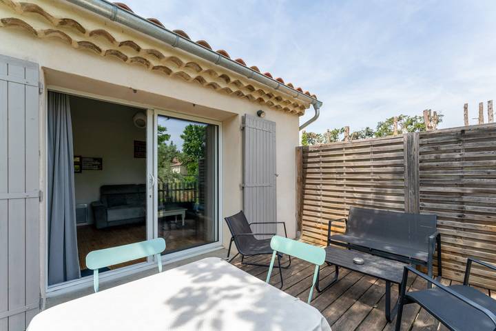 Ganze Wohnung, Cottage „Gîte Chez Augustine“ mit WLAN und Klimaanlage in Sarrians, Vaucluse