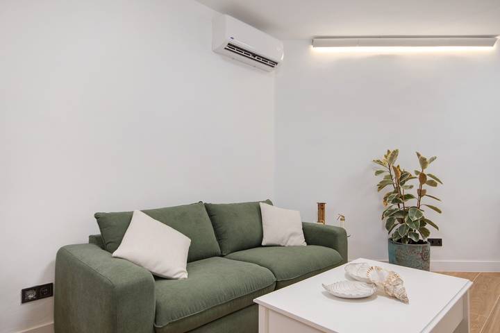 Hel lägenhet, Vacation 'Silent Beach Las Canteras' with Wi-Fi and Air Conditioning in Las Palmas de Gran Canaria Centre, Las Palmas