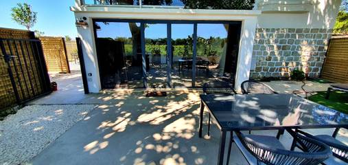 Appartement De Vacances pour 4 Personnes dans Saint-Laurent-d'Aigouze, Région de Nîmes, Photo 1