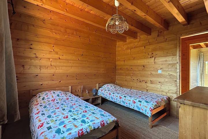 Gîte pour 6 personnes, avec jardin et balcon dans Lac de Bonlieu - 4