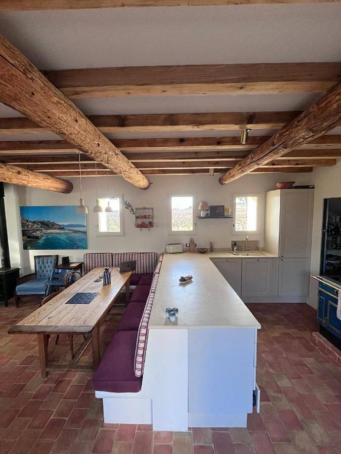 Location de vacances pour 2 personnes, avec vue ainsi que terrasse et jardin à Saint-Hippolyte-le-Graveyron - 3