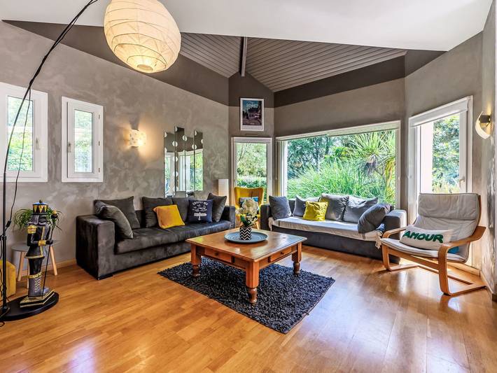 Location de vacances pour 7 personnes, avec terrasse à Ploemel