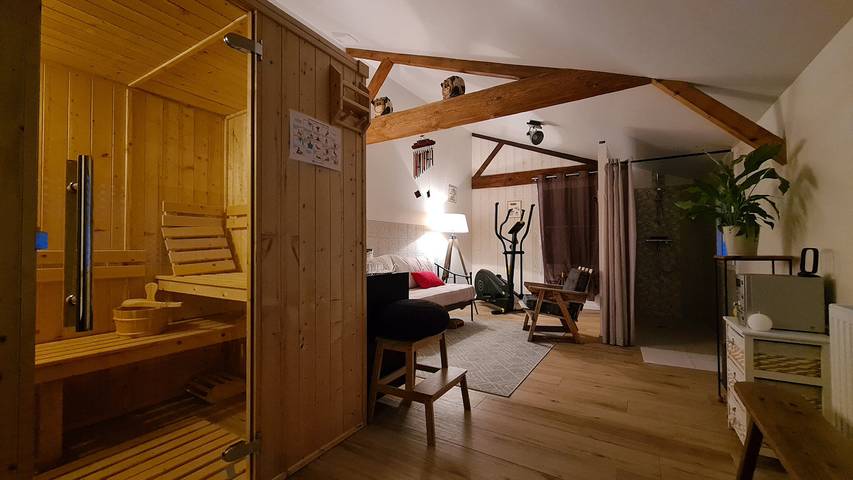 Gîte pour 6 personnes, avec sauna ainsi que terrasse et jardin dans les Deux-Sèvres