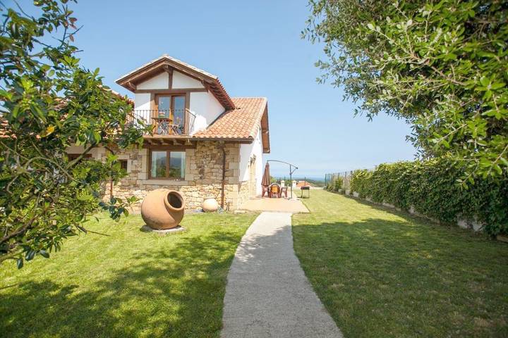 Casa rural para 8 personas, con Balcón y Terraza además de Jardín y Vistas en Val de San Vicente - 3