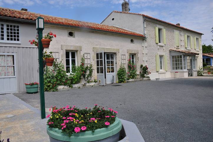 Gîte pour 2 personnes, avec jardin en Charente