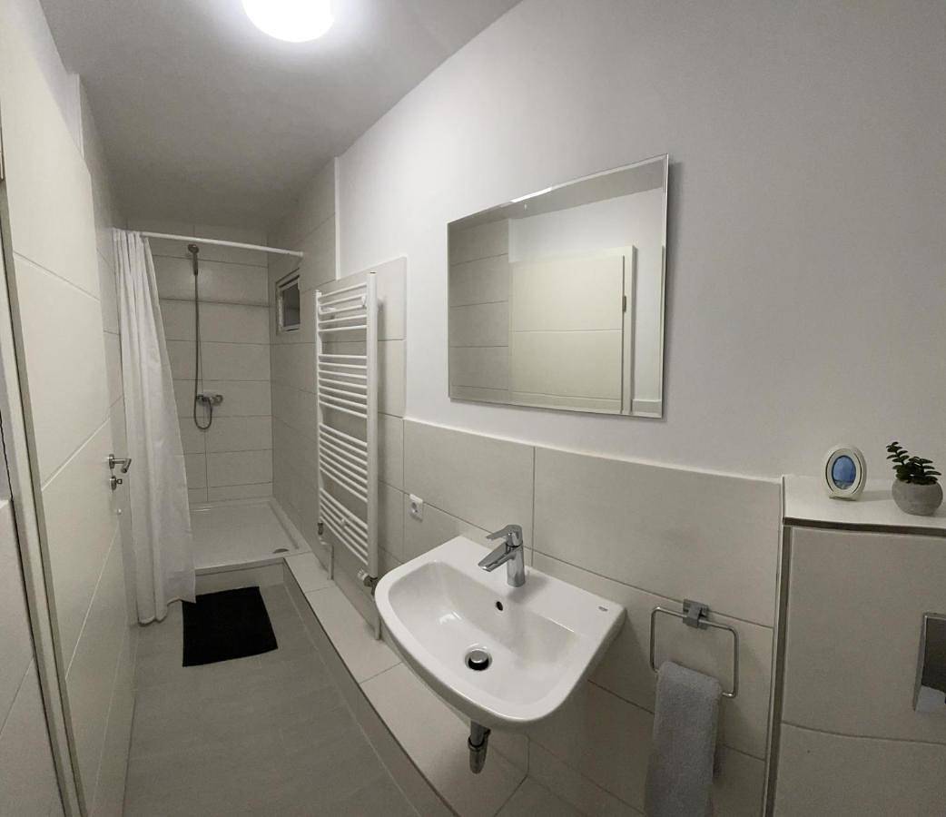 Double Room with Shared Toilet in Reutte, Außerfern