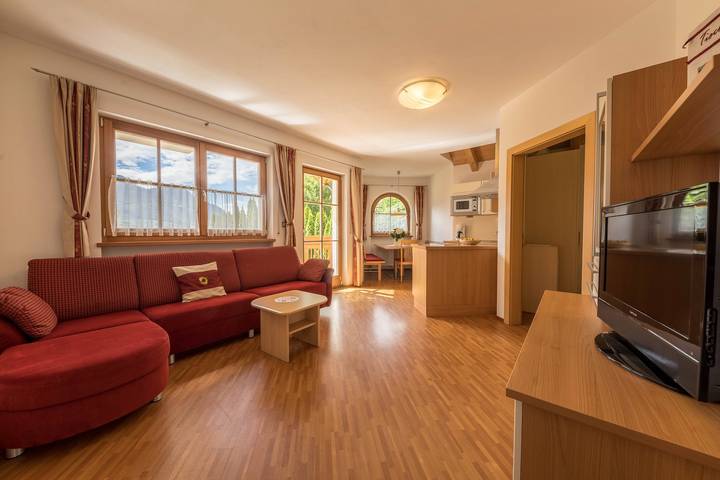 Ferienwohnung für 6 Personen, mit Garten im Dorf Tirol