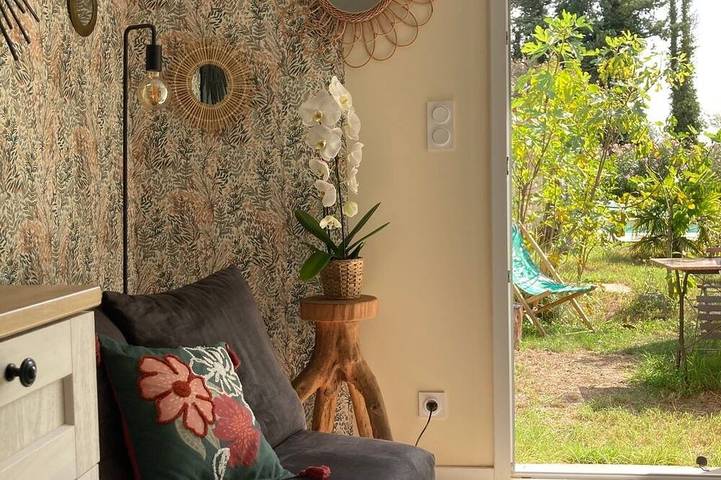 Location de vacances pour 2 personnes, avec jardin et terrasse à Le Thor