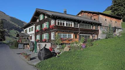 Maison d’hôte pour 4 personnes, avec sauna ainsi que jardin et vue en Suisse