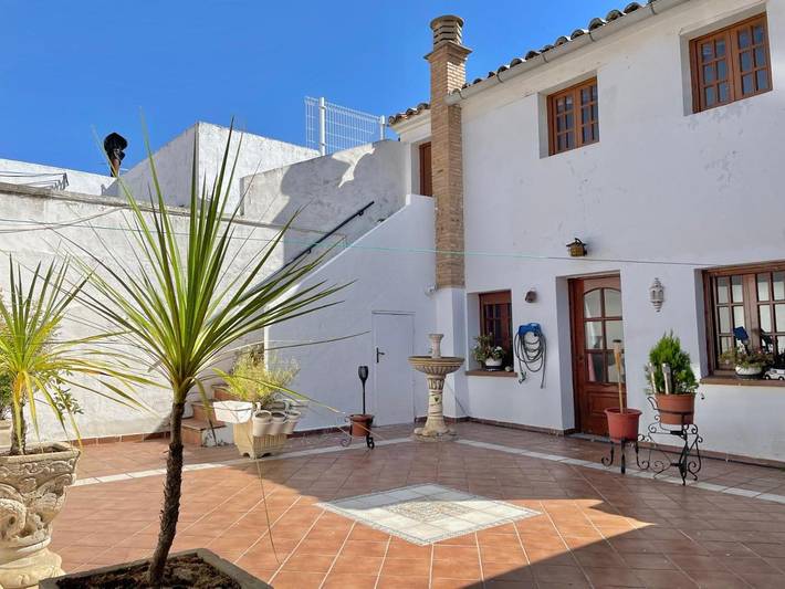 Casa rural para 8 personas, con vistas y jardín, Se admiten mascotas en Valtierra - 2