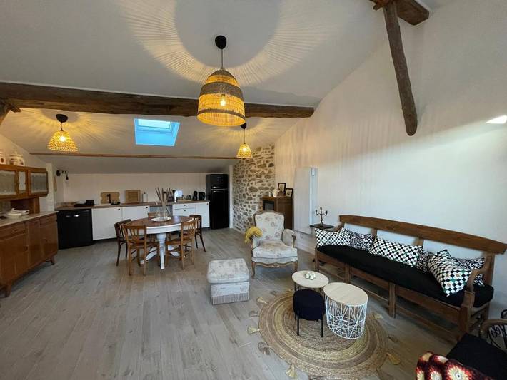 Location de vacances pour 6 personnes, avec Terrasse et Vue à Saint-Andéol-le-Château