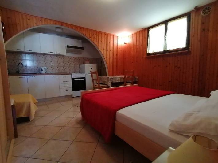 Ganze Wohnung, Studio Appartement mit Terrasse Baska, Krk As-22121-a in Baska, Krk