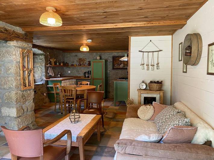 Location de vacances pour 11 personnes, avec jardin et vue à Chenereilles - 4