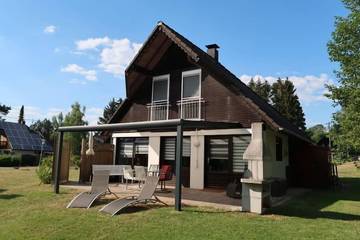 Ferienhaus für 6 Personen, mit Sauna und Pool am Silbersee