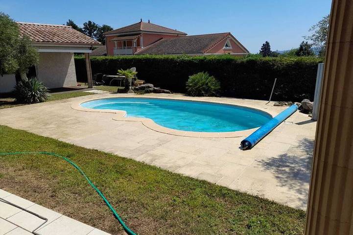 Location de vacances pour 9 personnes, avec Terrasse et Jardin à Saint-Maurice-l'Exil