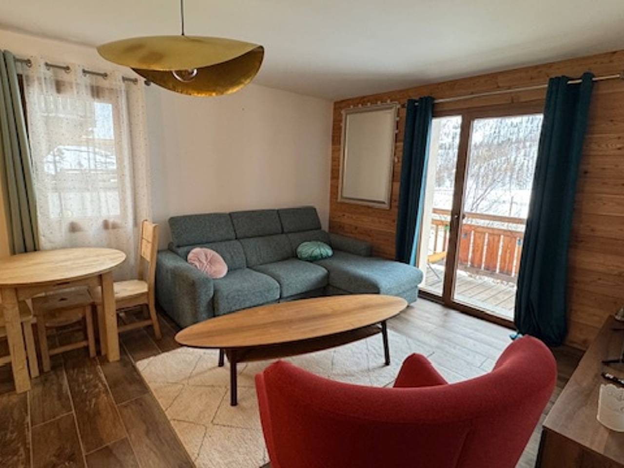 Appartement entier, Appartement prestige à 50m des pistes avec balcon et vue in Montgenèvre, Région de Briançon