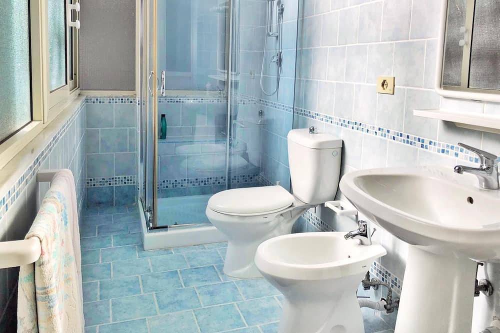 Entire apartment, Giardini Naxos, a few minutes from the beach, Between Etna and, Taormina in Giardini-Naxos, Messina Province