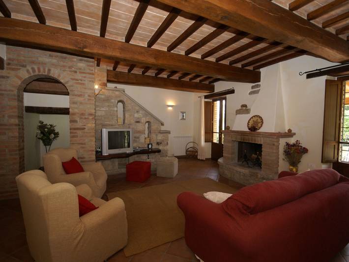 Villa en Umbertide con Piscina y Jardín in Umbertide, Valtiberina