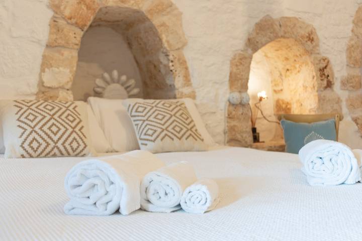 Villa 'Torre dei Trulli' con piscina, jardín, terraza y Wi-Fi in Putignano, Region de Bari