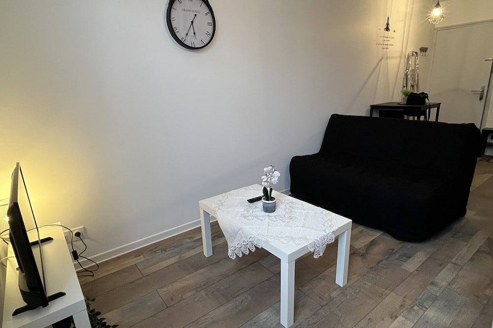 Appartement entier, Grand studio dans impasse au calme proche Cathédrale in Orléans, Vallée de la Loire