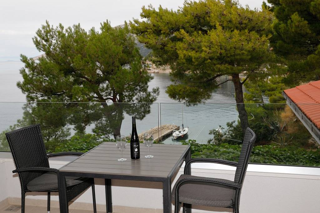 Ganzes Studio, Studioapartment in Brela mit Meerblick, Terrasse, Klimaanlage, W-Lan (3524-3) in Brela, Makarska Riviera
