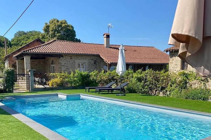 Maison de vacances pour 5 personnes, avec Balcon ainsi que Jardin et Piscine