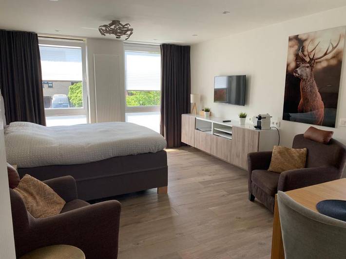 Chambre d’hôte pour 2 personnes, avec Terrasse ainsi que Jardin et Piscine à Herzele