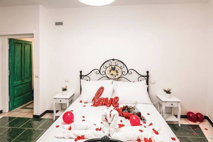 Villa just minutes from the magnificent landscapes of the Amalfi Coast in Furore, Sorrento Coast