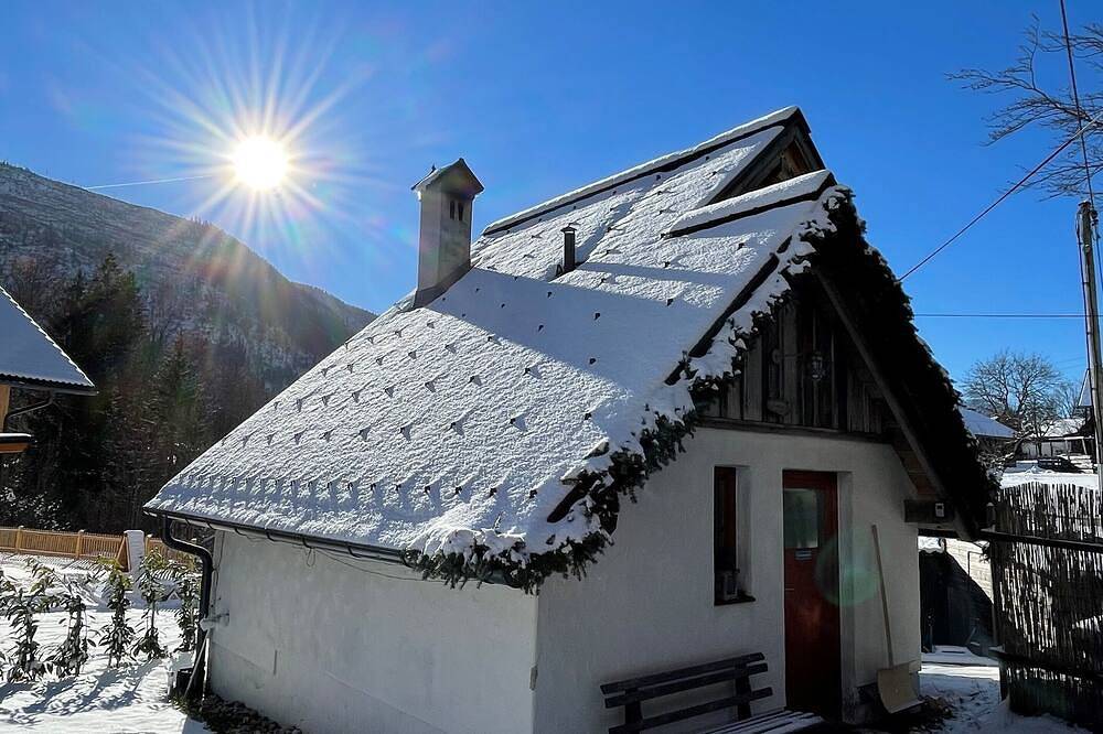 Tinyhouse mit Holzofen, Wlan, Parkplatz und Garten nur 300m vom See entfernt in Grundlsee, Liezen und Umgebung