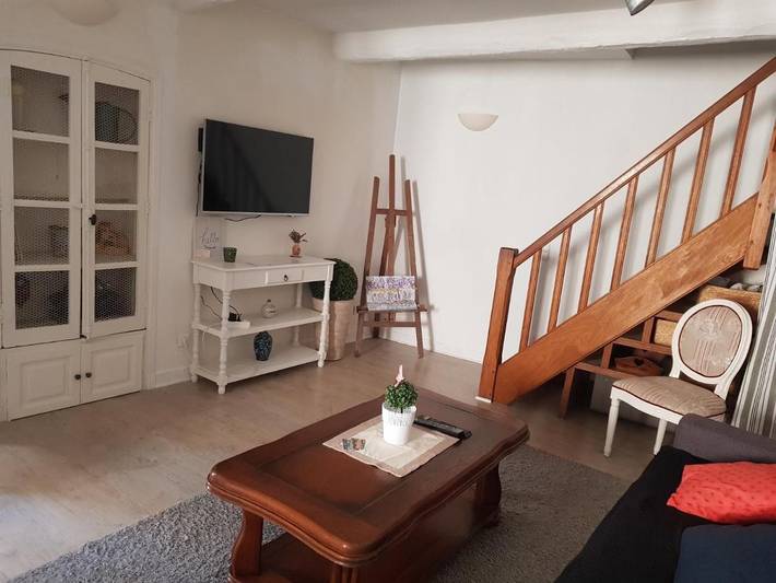 Location de vacances pour 5 personnes, avec vue ainsi que vue sur le lac et terrasse dans Office De Tourisme De Bauduen - 3