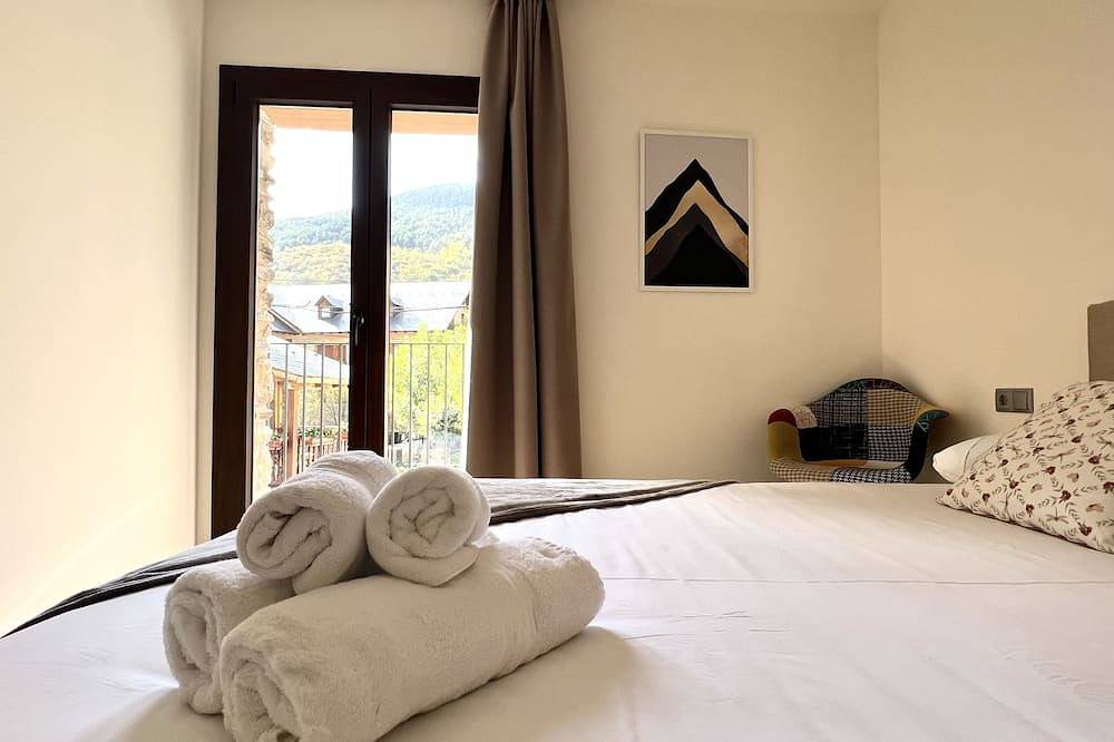 Entire apartment, Espot Cowork & Apartments in Espot (Skiing), Espot