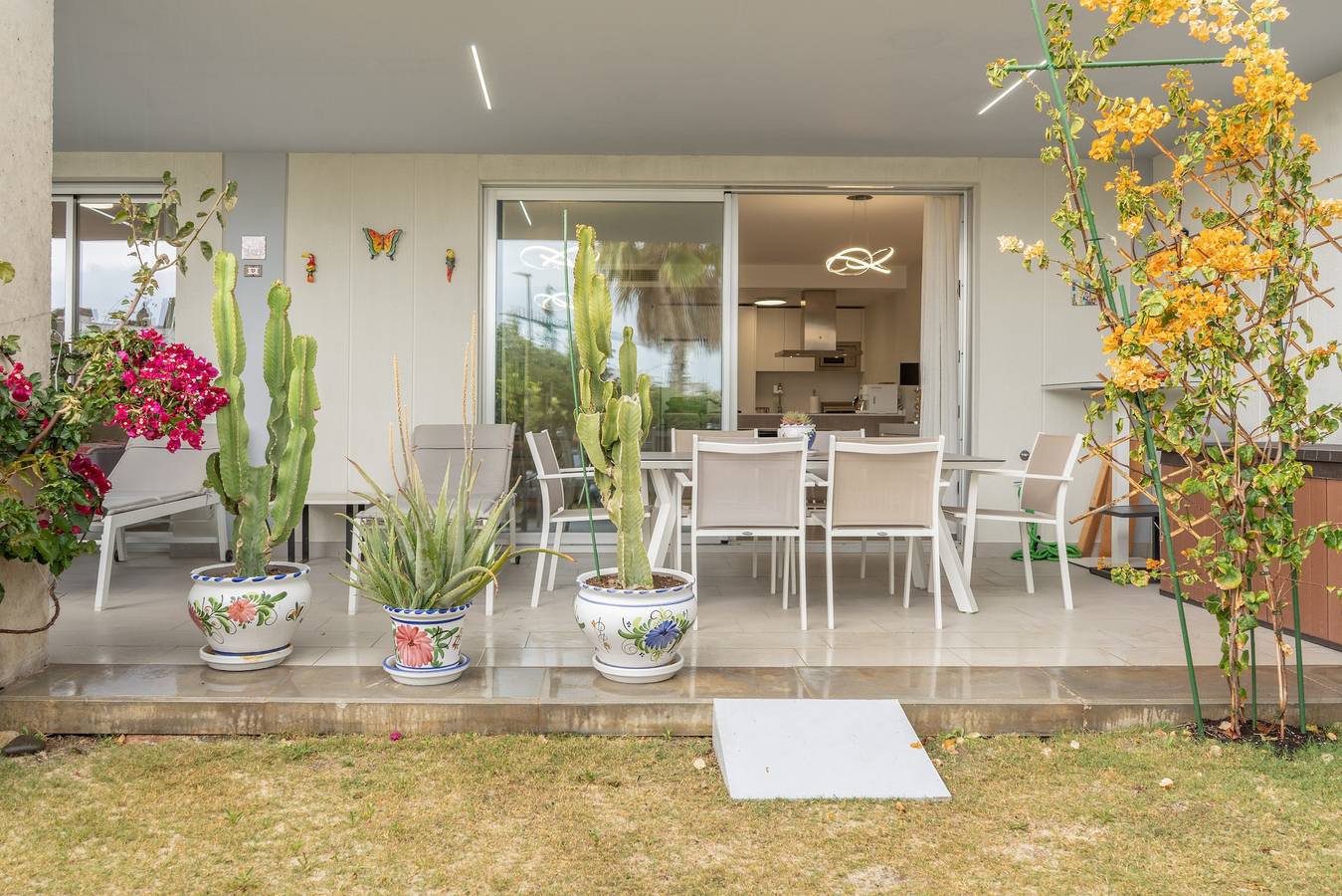 Geheel appartement, Appartement 'Prachtige Begane Grond in Estepona' met Gedeeld Zwembad, Wi-Fi en Airco in Albayt Costa Galera Country Club, Estepona