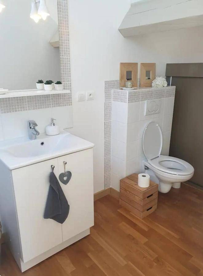 Gîte pour 4 personnes, avec Terrasse et Jardin dans Pousseaux - 4