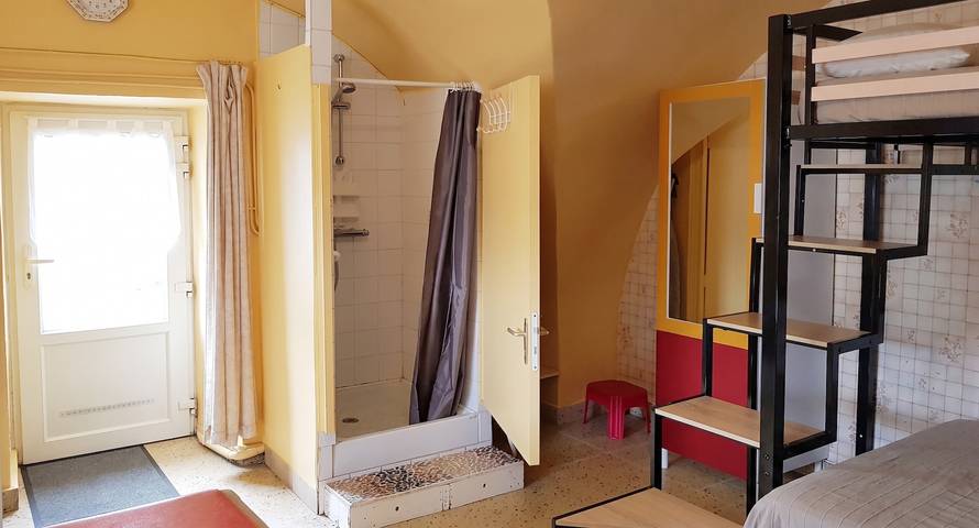 Gîte pour 4 personnes dans Lac d'Aydat - 3