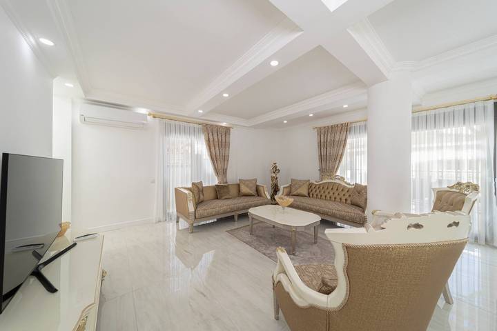 Luxusvilla in einer ruhigen Gegend mit Pool in Göynük, Kemer