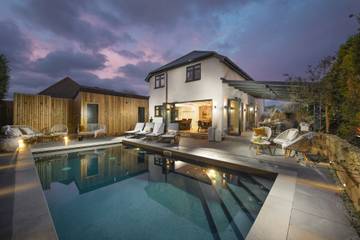 Ferienwohnung für 8 Personen, mit Garten und Whirlpool sowie Pool in St. Ives