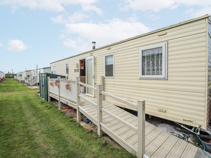 Caravan for 6 people, with garden in Lincolnshire