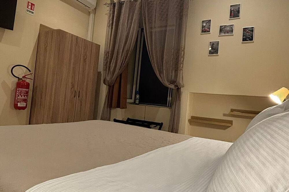 Ganze Wohnung, Everything in the Center in Tivoli, Rom Provinz